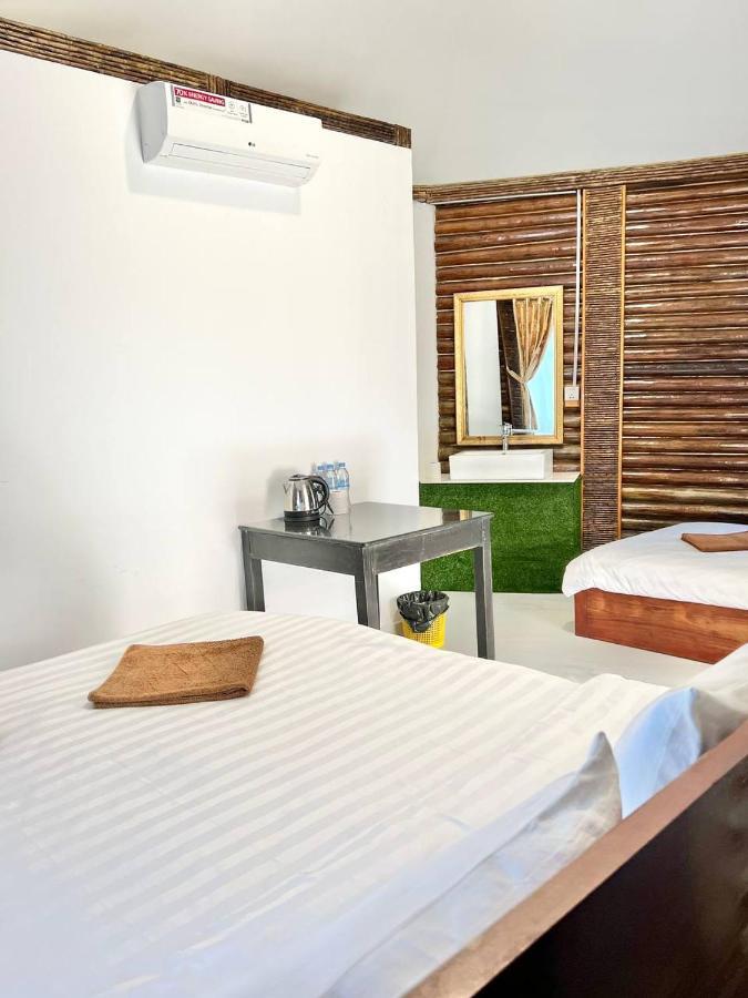 M'Pay Bay Guesthouse Koh Rong Sanloem Exteriör bild