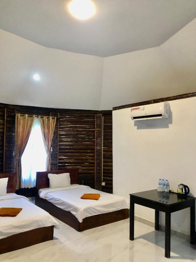 M'Pay Bay Guesthouse Koh Rong Sanloem Exteriör bild