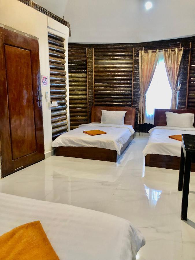 M'Pay Bay Guesthouse Koh Rong Sanloem Exteriör bild