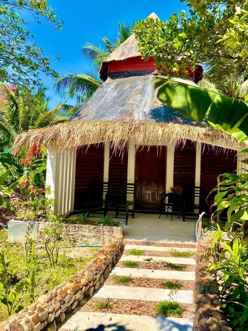 M'Pay Bay Guesthouse Koh Rong Sanloem Exteriör bild