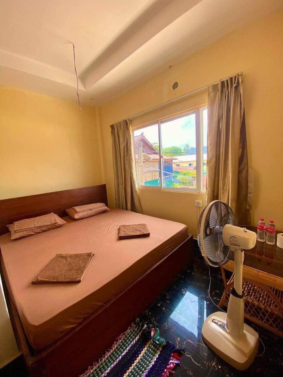 M'Pay Bay Guesthouse Koh Rong Sanloem Exteriör bild